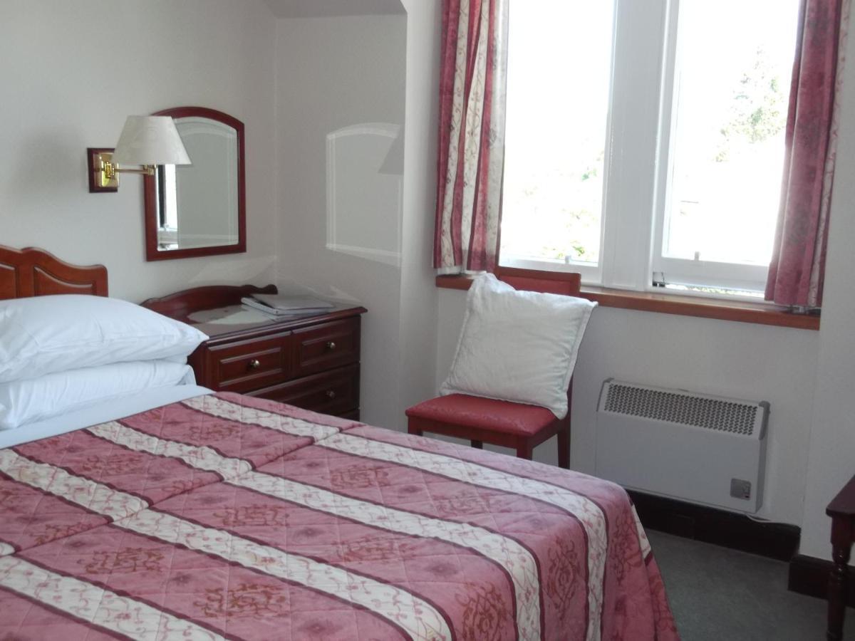Caledonian Hotel Fort Augustus Exterior foto