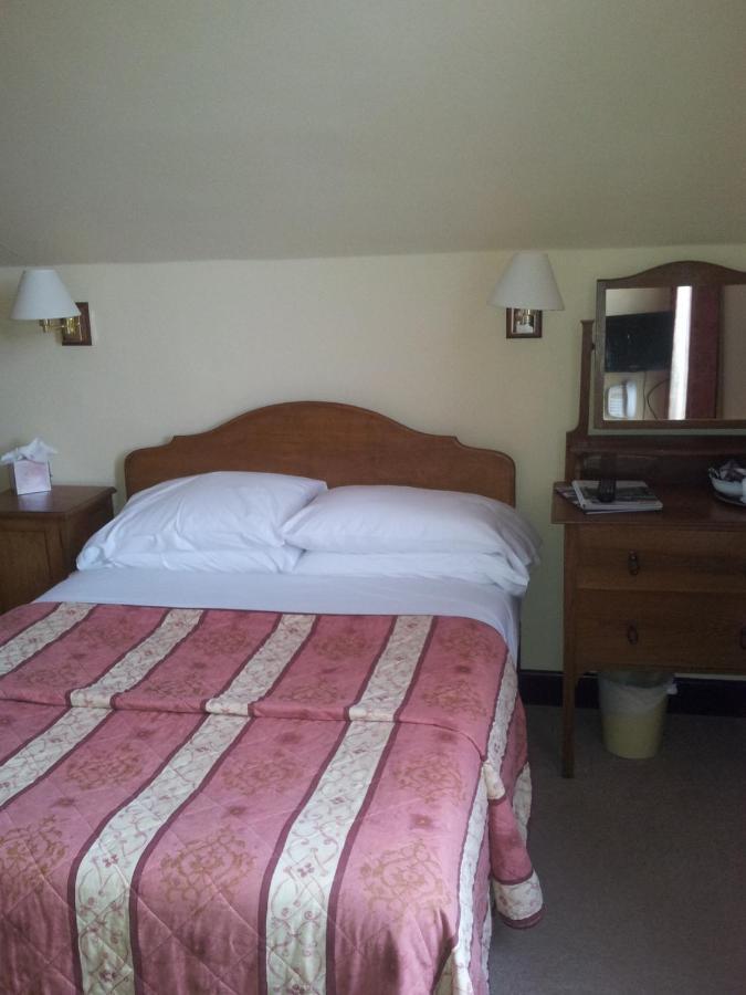 Caledonian Hotel Fort Augustus Exterior foto